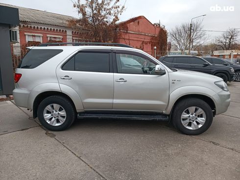 Toyota Fortuner 2006 серый - фото 7