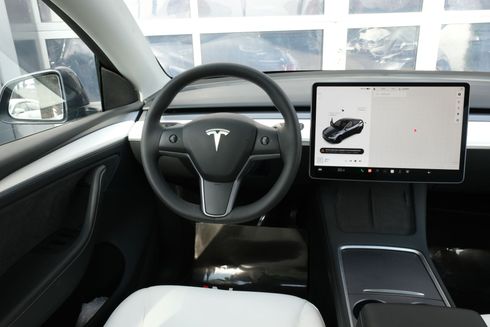 Tesla Model Y 2022 серый - фото 5