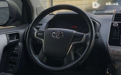 Toyota Land Cruiser Prado 2019 - фото 16
