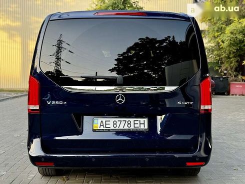 Mercedes-Benz V-Класс 2016 - фото 17