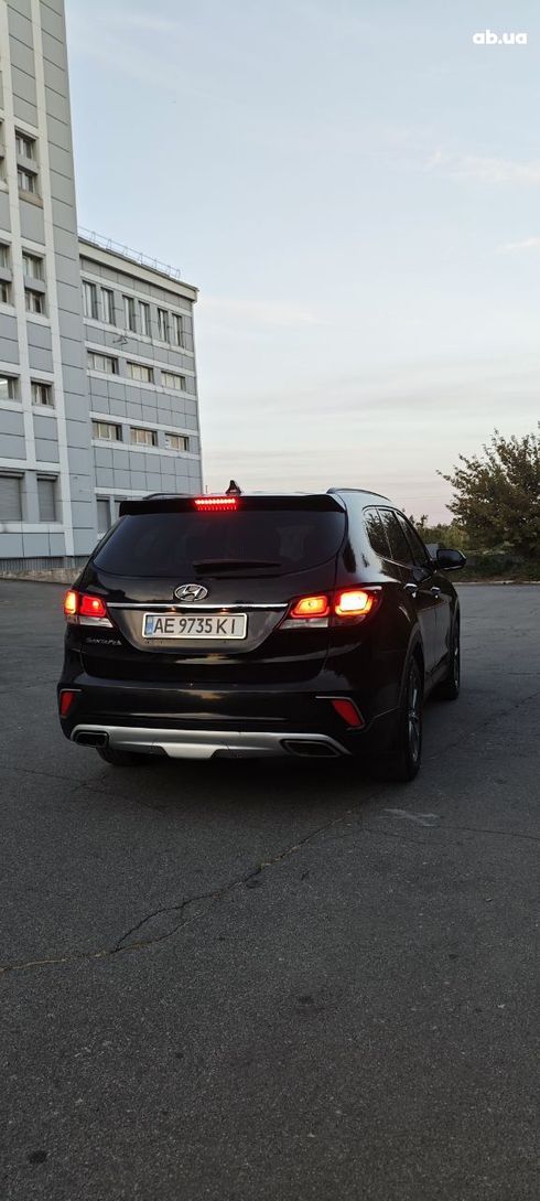 Hyundai Grand Santa Fe 2017 черный - фото 5