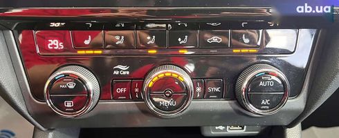 Skoda Octavia 2018 - фото 16