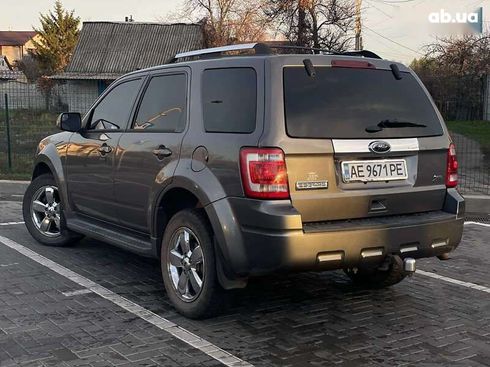 Ford Escape 2011 - фото 6
