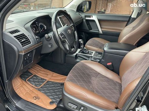 Toyota Land Cruiser Prado 2021 - фото 2