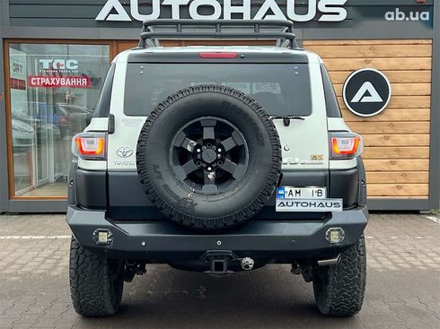 Toyota FJ Cruiser 2008 - фото 7