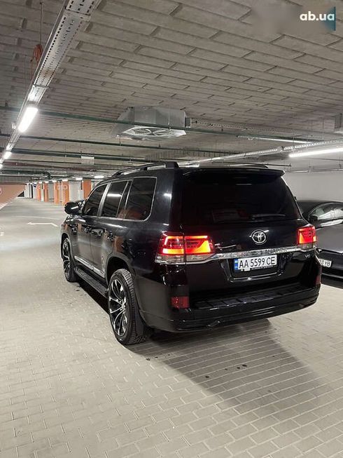 Toyota Land Cruiser 2020 - фото 4