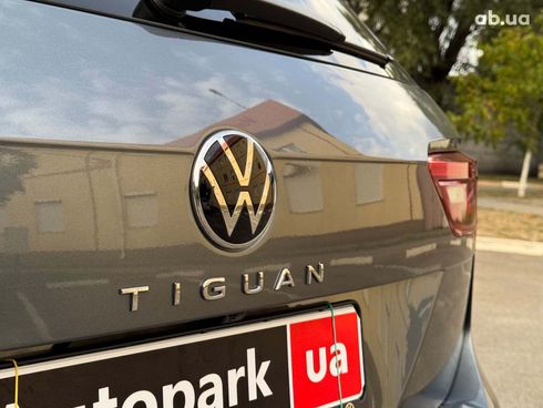 Volkswagen Tiguan 2023 серый - фото 11