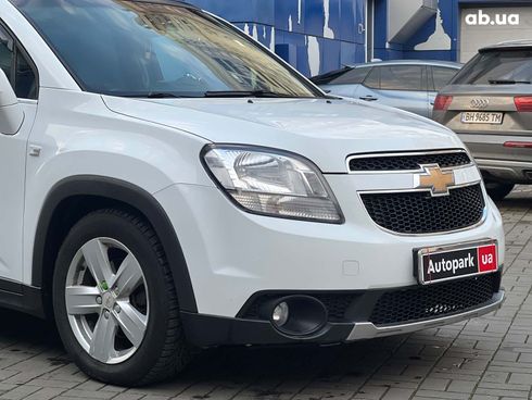 Chevrolet Orlando 2012 белый - фото 5