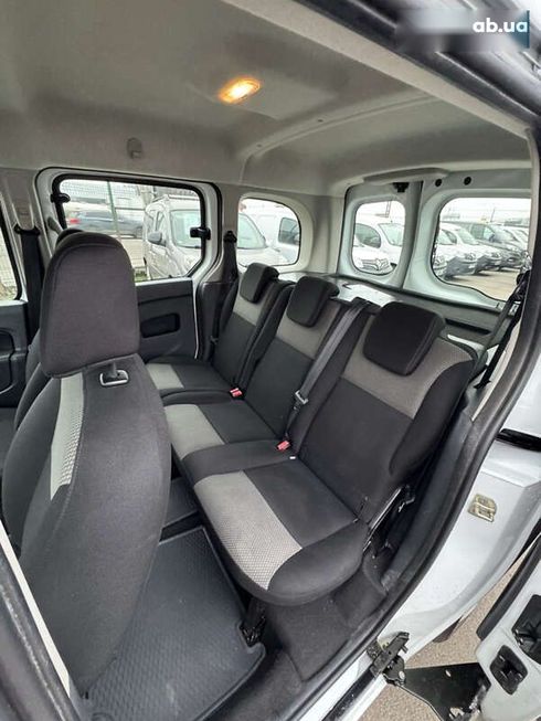 Renault Kangoo 2019 - фото 16