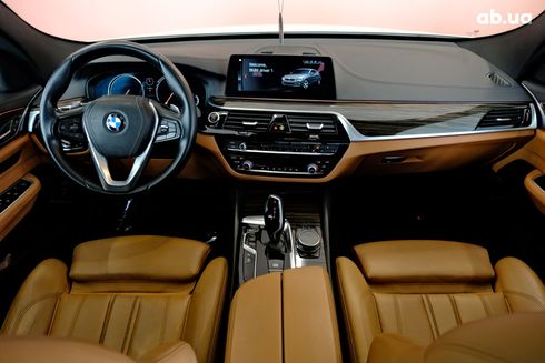 BMW 6 Series Gran Coupe 2019 белый - фото 6