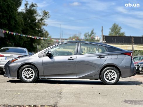 Toyota Prius 2019 серый - фото 8