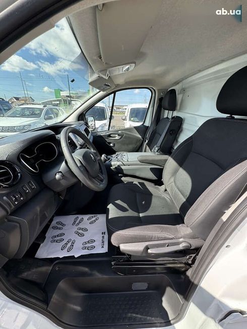 Renault Trafic 2020 - фото 12