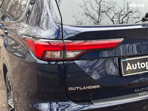 Mitsubishi Outlander 2021 синий - фото 13