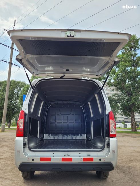 Wuling Electric Mini Cargo Van 2024 - фото 7