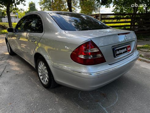 Mercedes-Benz E-Класс 2004 серый - фото 11