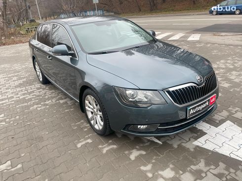 Skoda Superb 2013 серый - фото 3