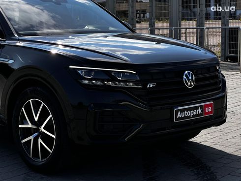 Volkswagen Touareg 2021 черный - фото 21
