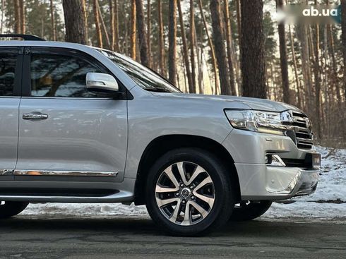 Toyota Land Cruiser 2016 - фото 21