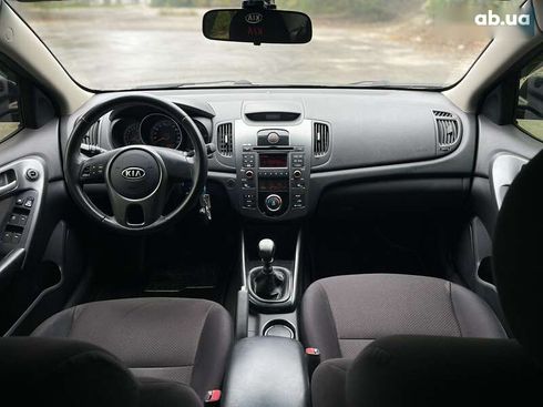 Kia Cerato 2011 - фото 17