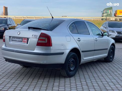 Skoda Octavia 2006 серый - фото 22