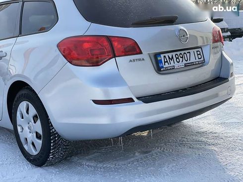 Opel Astra 2011 - фото 20