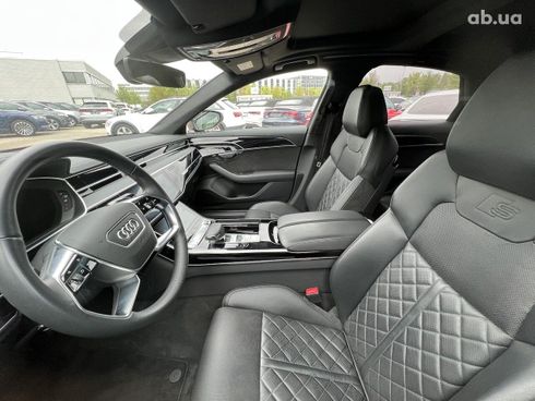 Audi A8 2021 - фото 16