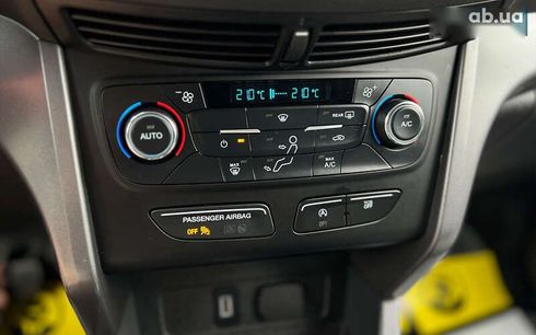 Ford Escape 2016 - фото 23