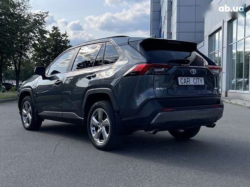 Toyota RAV4 2020 - фото 5