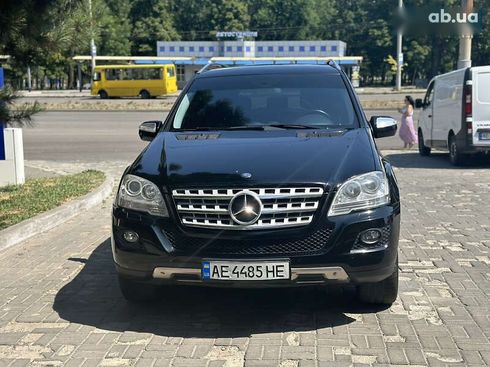 Mercedes-Benz M-Класс 2010 - фото 3