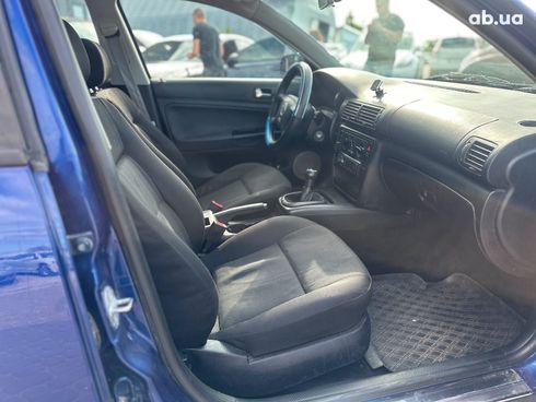 Volkswagen passat b5 2002 синий - фото 18