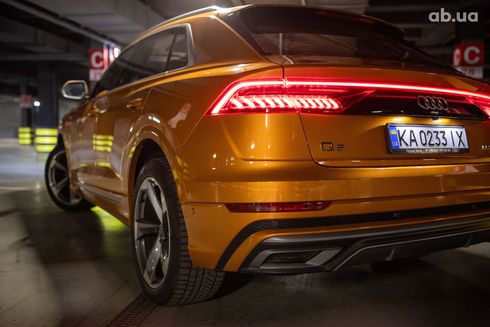 Audi Q8 2018 оранжевый - фото 14