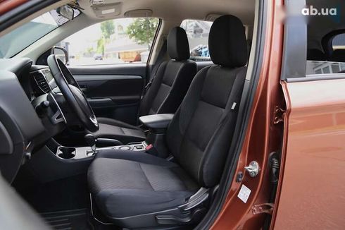Mitsubishi Outlander 2012 - фото 8