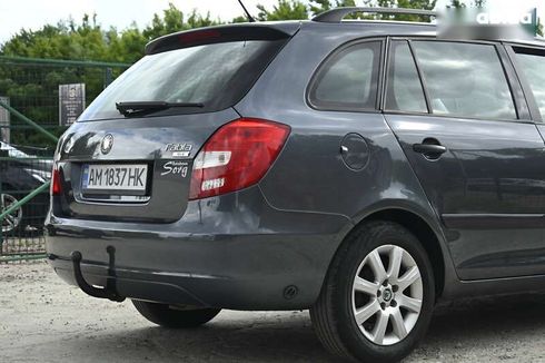 Skoda Fabia 2009 - фото 12