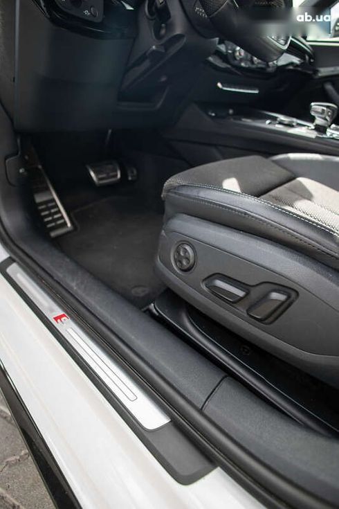 Audi A4 2019 - фото 25