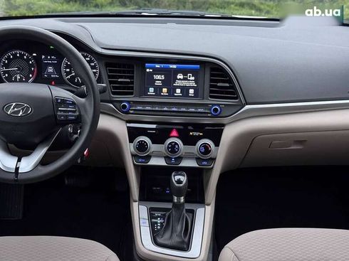 Hyundai Elantra 2019 - фото 23