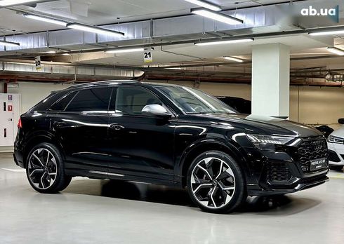 Audi RS Q8 2023 - фото 14