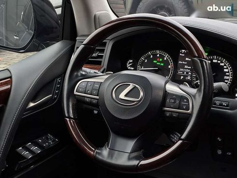 Lexus LX 2020 - фото 16