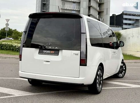 Hyundai Staria 2021 - фото 15