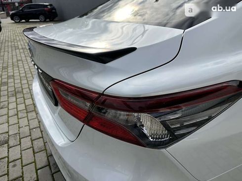 Toyota Camry 2021 - фото 29