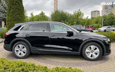 Audi E-Tron 2022 - фото 8