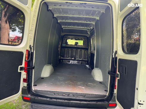 Hyundai H 300 2016 белый - фото 23