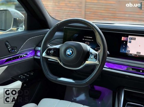 BMW i7 2023 - фото 25
