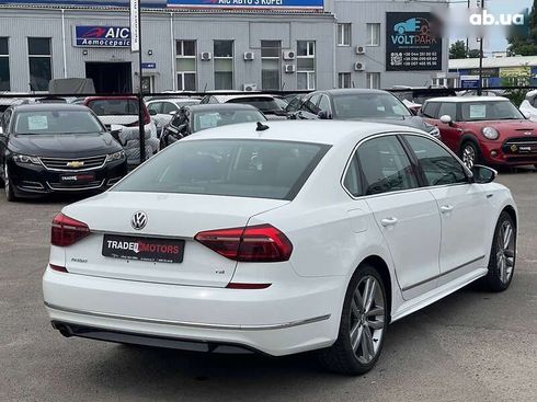 Volkswagen Passat 2017 - фото 14