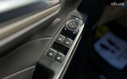 Ford Escape 2021 - фото 17