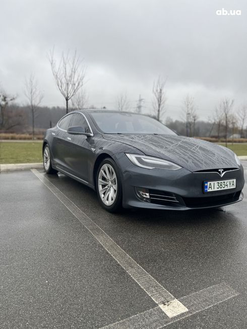 Tesla Model S 2016 серый - фото 4