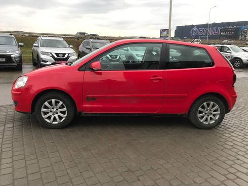 Volkswagen Polo 2005 красный - фото 3