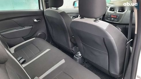 Renault Sandero Stepway 2021 - фото 21