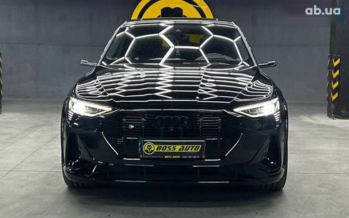 Audi E-Tron 2022 - фото 2