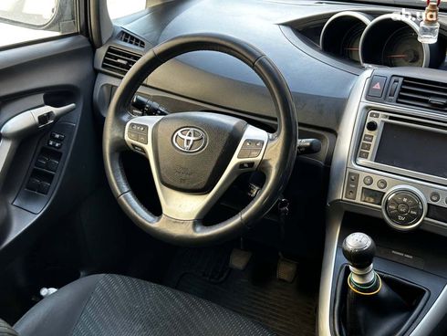 Toyota Verso 2012 черный - фото 13