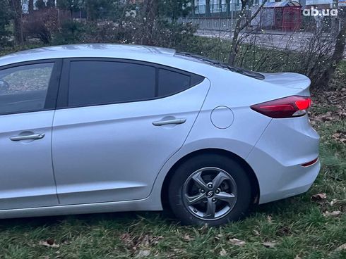 Hyundai Avante 2016 серый - фото 7